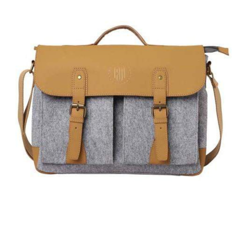 [60565] 
“Arctic 15-Inch Messenger Bag Mc-1800 C (Lg) 