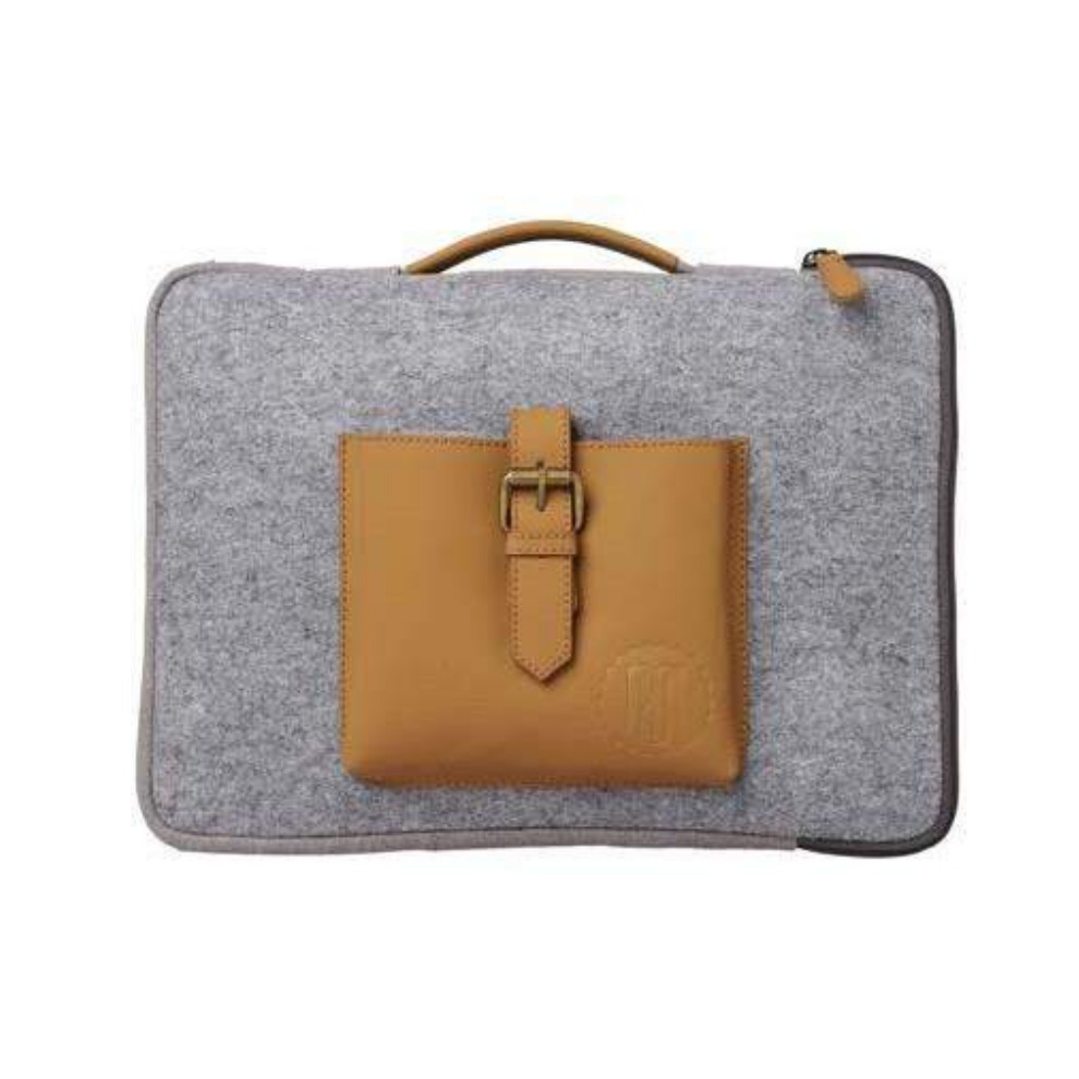 [60583] Arctic Laptop Bag Mc-1804 C (Lg)
With Front Pocket And Magnetic Closure, Generously Padded, Zipper Closure
