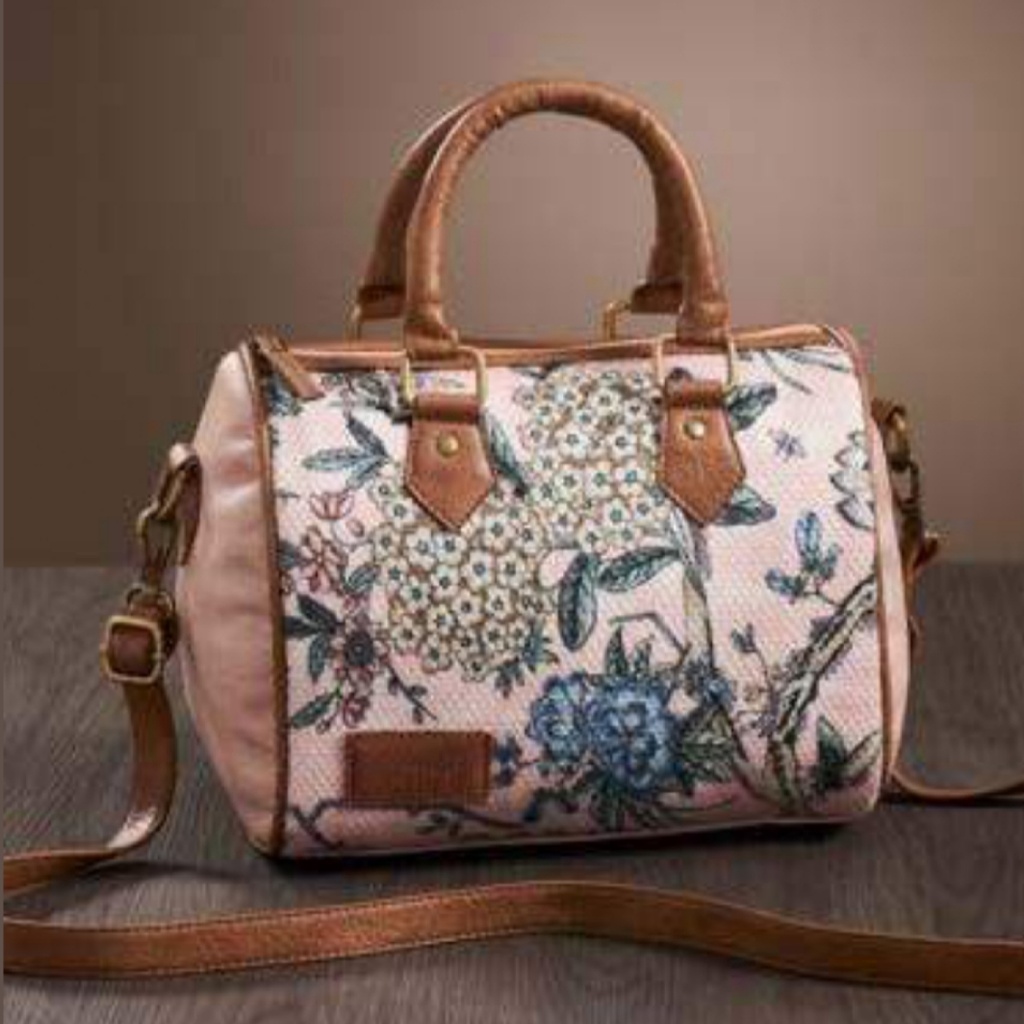 [60635] Designed Crossbody Bag