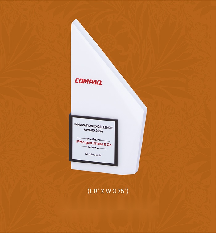 [63697] Acryic Awards with box