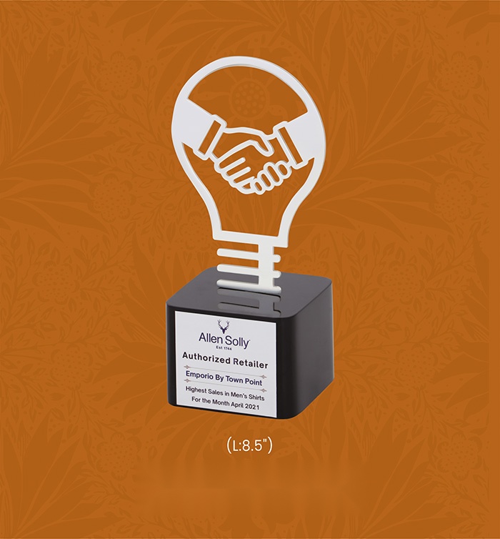 [63772] Trophies & Awards with box