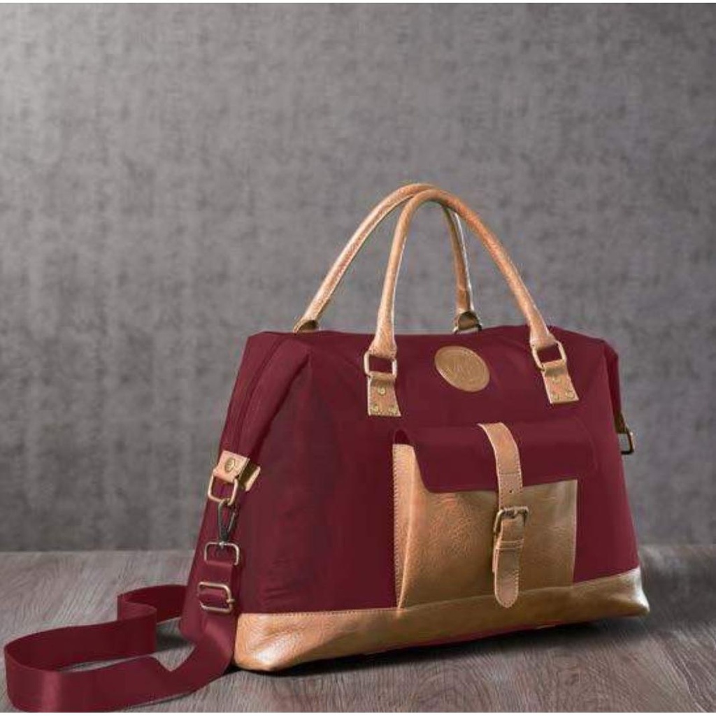 [60515] “Eco-Friendly Water-Resistant Recycled Polyester Bag With Vegan Leather Trims And High-Grade Poly-Cotton Lining, 21X11X8 Inches, With 16-Inch Padded Laptop Compartment, Expandable Side, Front Zipper Pocket, And Detachable Adjustable Shoulder Strap”